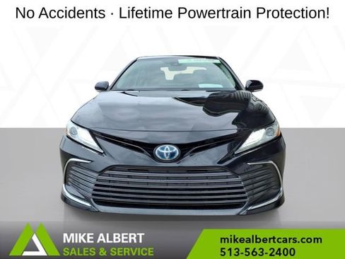 Used 2023 Toyota Camry XLE FWD image 2