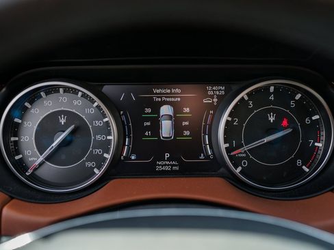 Used 2021 Maserati Levante S GranLusso image 25