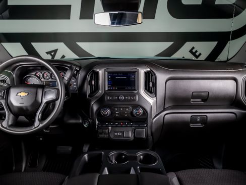 Used 2026 Chevrolet Silverado 1500 Custom RWD image 3