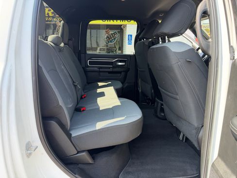 Used 2024 RAM 3500 Big Horn AWD/4WD image 17