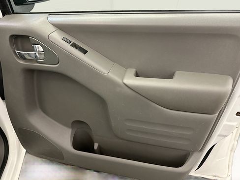 Used 2019 Nissan Frontier SV image 32