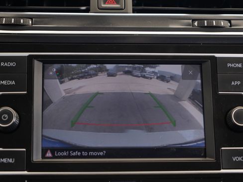 Used 2023 Volkswagen Tiguan S FWD image 15
