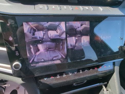 New 2026 Jeep Grand Cherokee L Limited w/ Limited Altitude Package AWD/4WD image 26