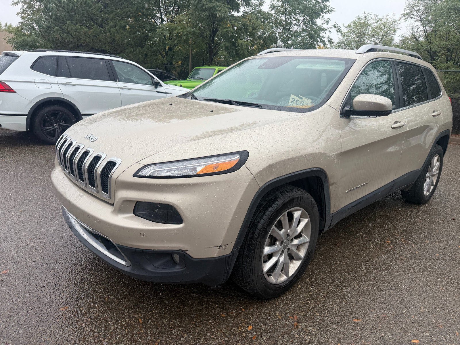 Used 2015 Jeep Cherokee Limited w/ Technology Group AWD/4WD image 11
