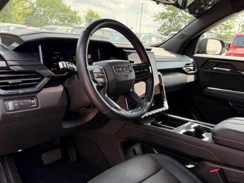 Used 2026 GMC Acadia Elevation FWD image 9