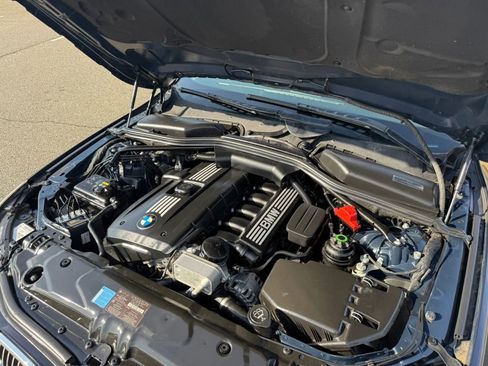 Used 2010 BMW 528i Sedan RWD image 25
