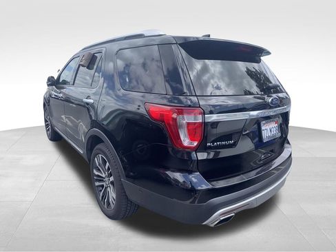 Used 2017 Ford Explorer Platinum AWD/4WD image 4