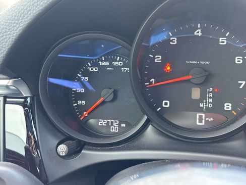 Used 2021 Porsche Macan w/ Driver Memory Package image 20