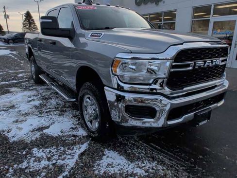 Used 2024 RAM 2500 Tradesman w/ Chrome Appearance Group image 6