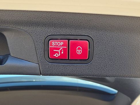 Used 2021 Mercedes-Benz GLE 350 w/ Premium Package image 15