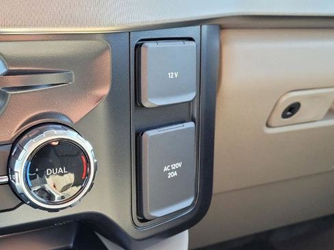 New 2025 Ford F350 Platinum w/ Platinum Plus Package image 23