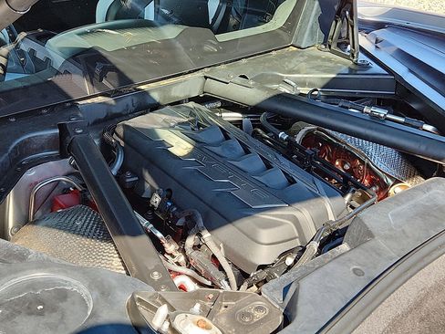 Used 2020 Chevrolet Corvette Stingray w/ Z51 Performance Package image 8