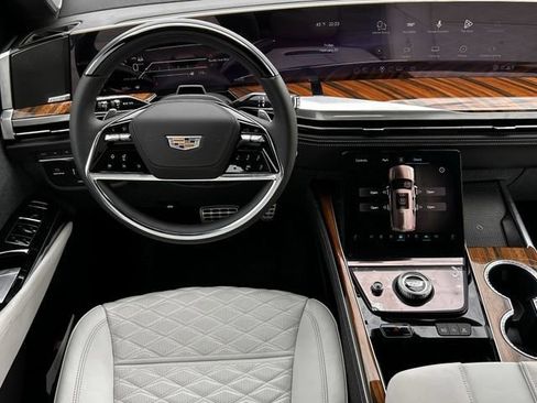 New 2026 Cadillac Escalade ESV Platinum Luxury w/ LPO, Floor Liner Package image 10