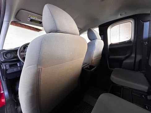 Used 2017 Toyota Tacoma SR w/ SR Convenience Package RWD image 12