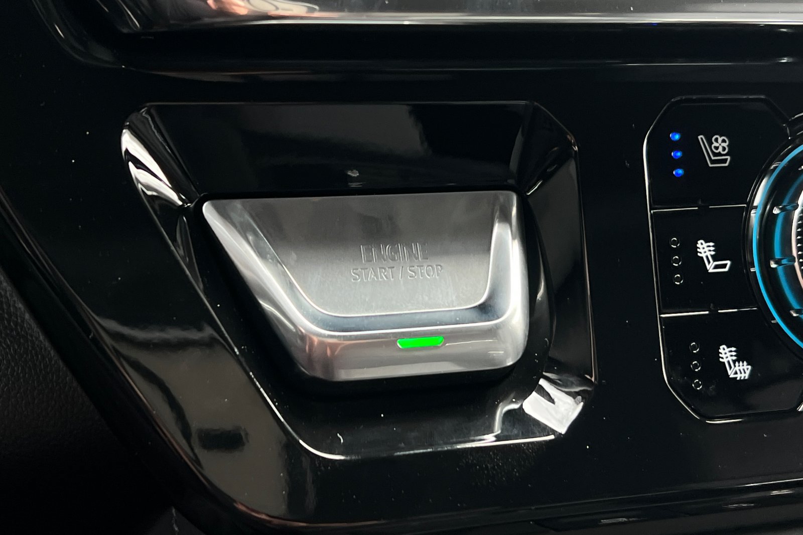 New 2026 GMC Sierra 2500 Denali AWD/4WD image 24