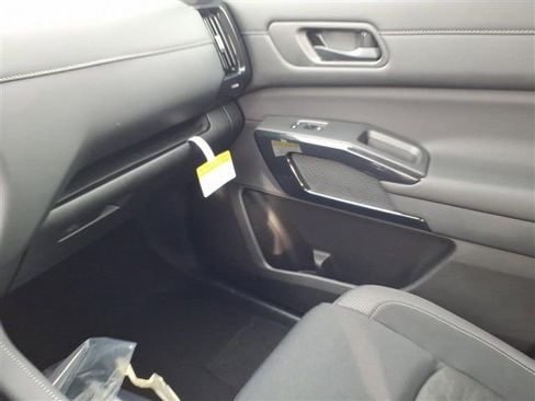 New 2026 Nissan Pathfinder SV image 23