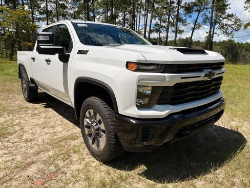 New 2026 Chevrolet Silverado 2500 Custom w/ Custom Value Package AWD/4WD image 7