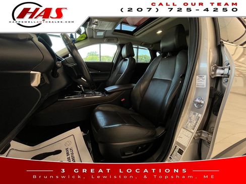 Used 2023 MAZDA CX-30 AWD 2.5 S w/ Premium Package image 11