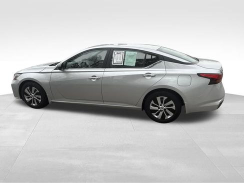 Used 2024 Nissan Altima 2.5 S image 7