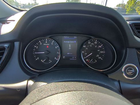 Used 2018 Nissan Rogue SV image 21