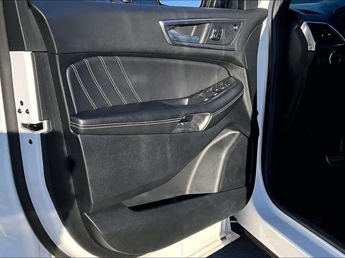 Used 2023 Ford Edge ST image 21