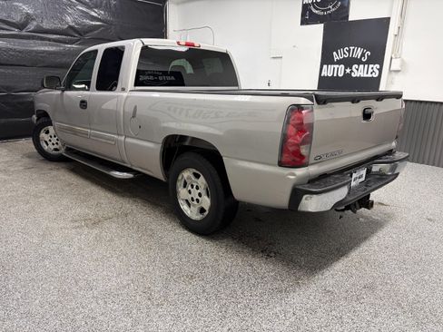 Used 2007 Chevrolet Silverado 1500 LT w/ Extended Cab Value Package RWD image 8