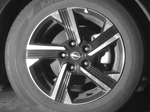 Used 2025 Nissan Sentra SV FWD image 13
