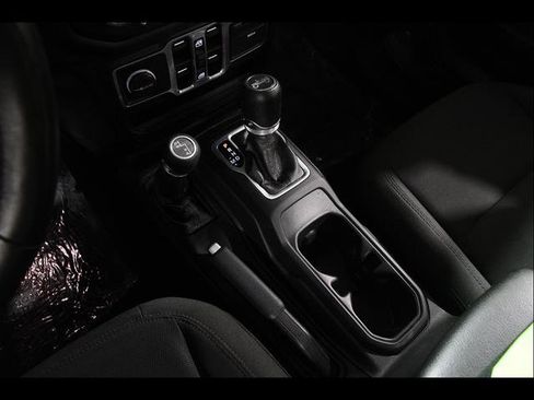Used 2018 Jeep Wrangler Unlimited Sport S AWD/4WD image 15