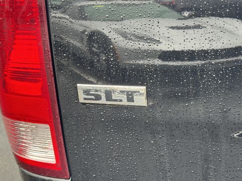 Used 2019 RAM 1500 Classic SLT image 21