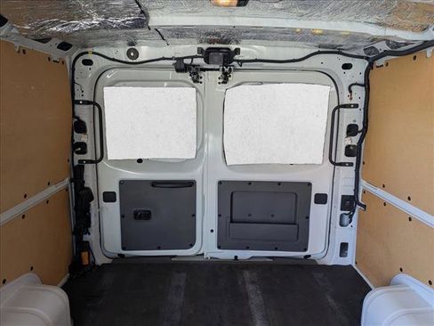 Used 2021 Nissan NV 2500 SV image 18