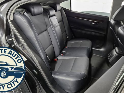 Used 2017 Lexus ES 350 350 image 33