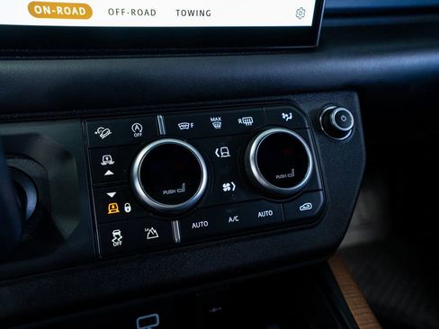 Used 2022 Land Rover Defender 90 X image 46