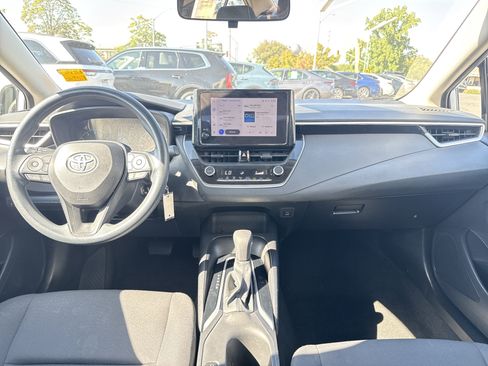 Used 2024 Toyota Corolla LE FWD image 17
