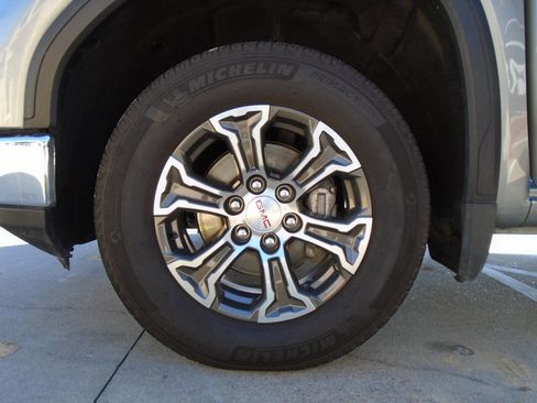 Used 2025 GMC Sierra 1500 SLT image 27