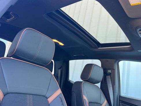 New 2026 GMC Canyon AT4 w/ Technology Plus Package AWD/4WD image 13