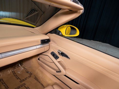 Used 2017 Porsche 911 Targa 4S image 32