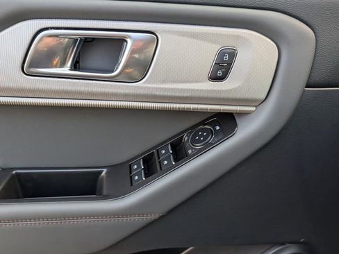 New 2026 Ford Explorer Active RWD image 10