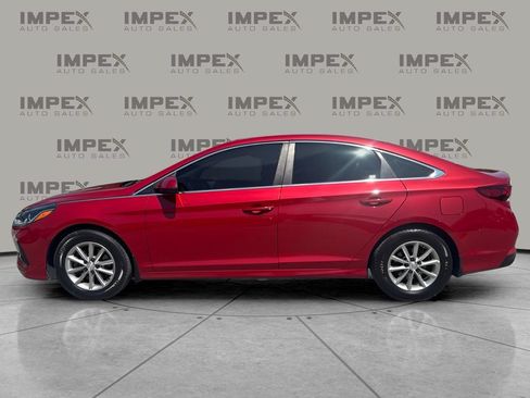 Used 2019 Hyundai Sonata SE FWD image 2