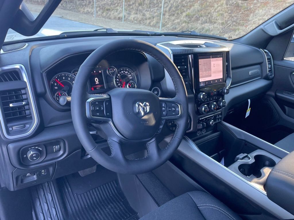 New 2026 RAM 1500 Big Horn AWD/4WD image 11