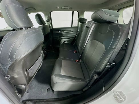 Certified 2023 Jeep Grand Cherokee Laredo w/ Luxury Tech Group I image 34