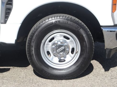 Used 2024 Ford F350 XL w/ XL Chrome Package RWD image 39