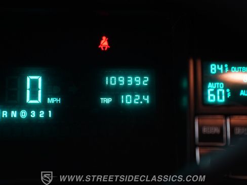 Used 1995 Cadillac De Ville Sedan FWD image 32