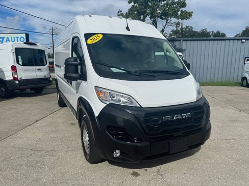 Used 2025 RAM ProMaster 3500 w/ Convenience Group FWD image 2
