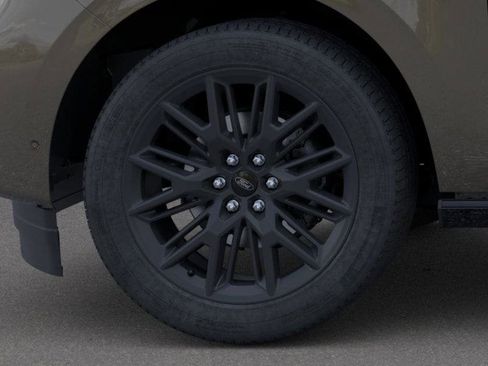 New 2026 Ford Expedition Max Platinum image 19