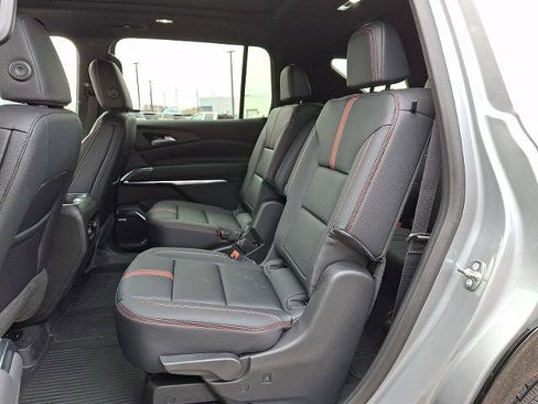 New 2026 Chevrolet Traverse RS w/ LPO, Floor Liner Package image 7