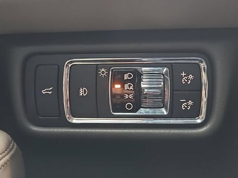 Used 2021 Lincoln Aviator Reserve w/ Equipment Group 201A RWD image 23