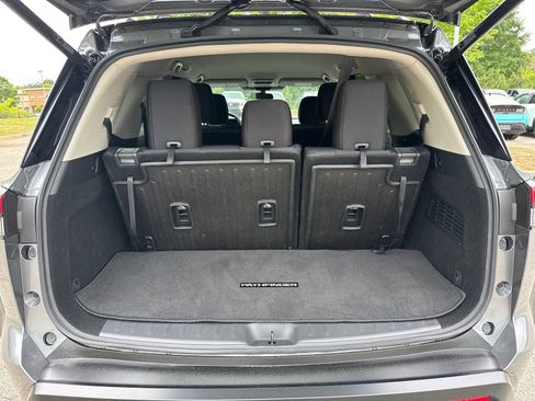 New 2026 Nissan Pathfinder SV w/ Cargo Package FWD image 18