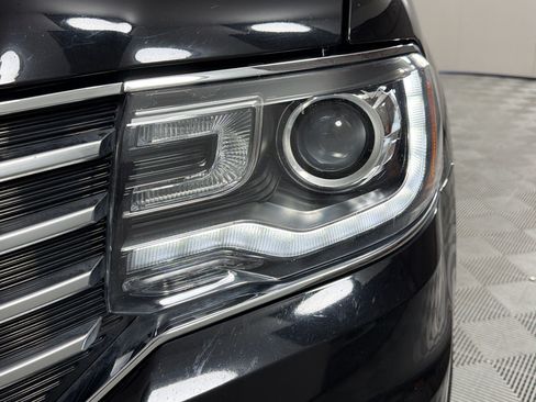 Used 2016 Lincoln Navigator Select RWD image 11
