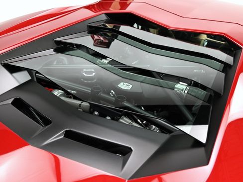 Used 2018 Lamborghini Aventador S AWD/4WD image 25