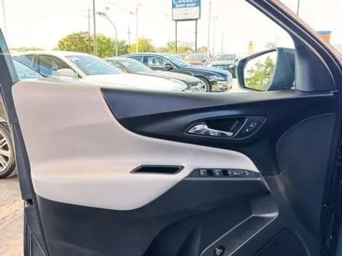 Used 2020 Chevrolet Equinox LT w/ Driver Convenience Package image 20